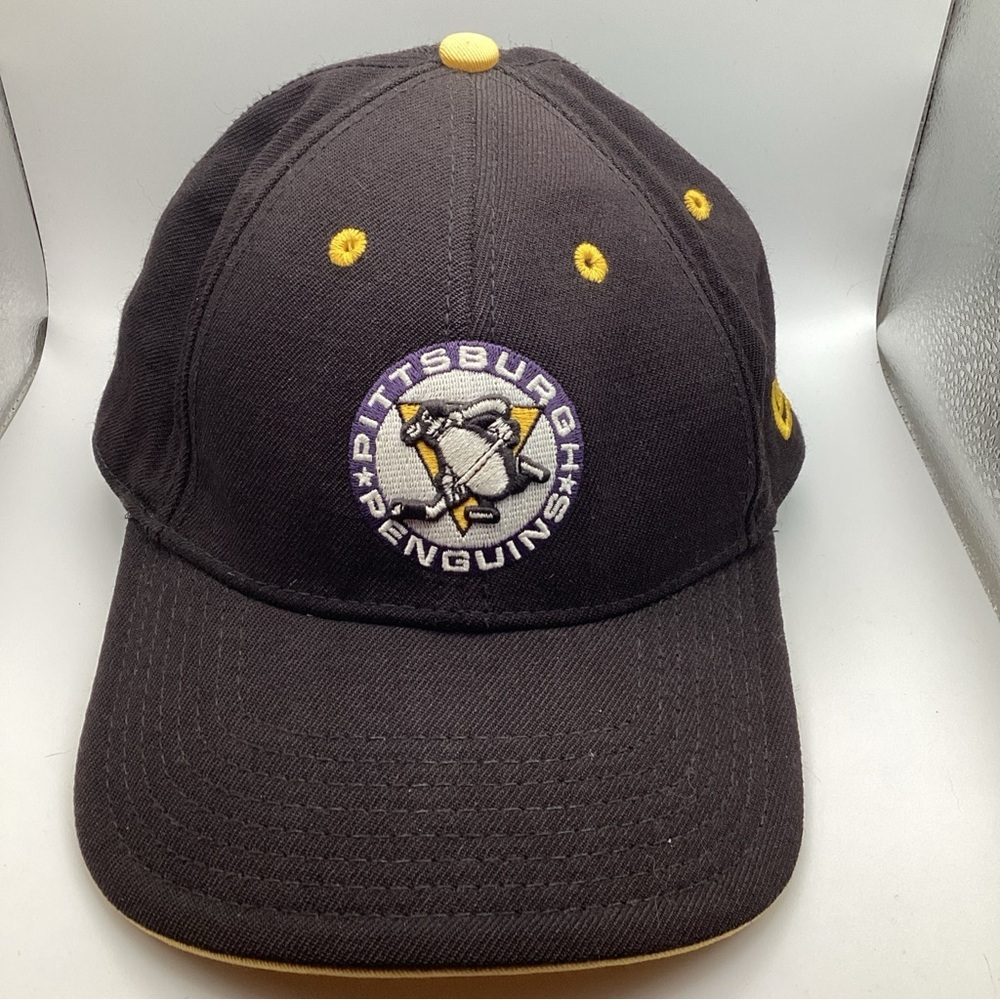 Pittsburgh Penguins New Era Youth Boys M/XL  Retro 70's Logo Hat Cap Hockey Blk